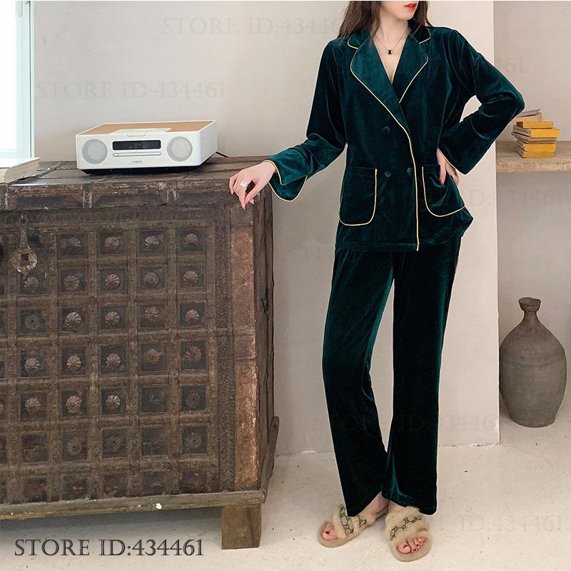 بيجامة مخملية نسائية عصرية للخ - مراجعة Winter Clothing Trends For Women وسعره